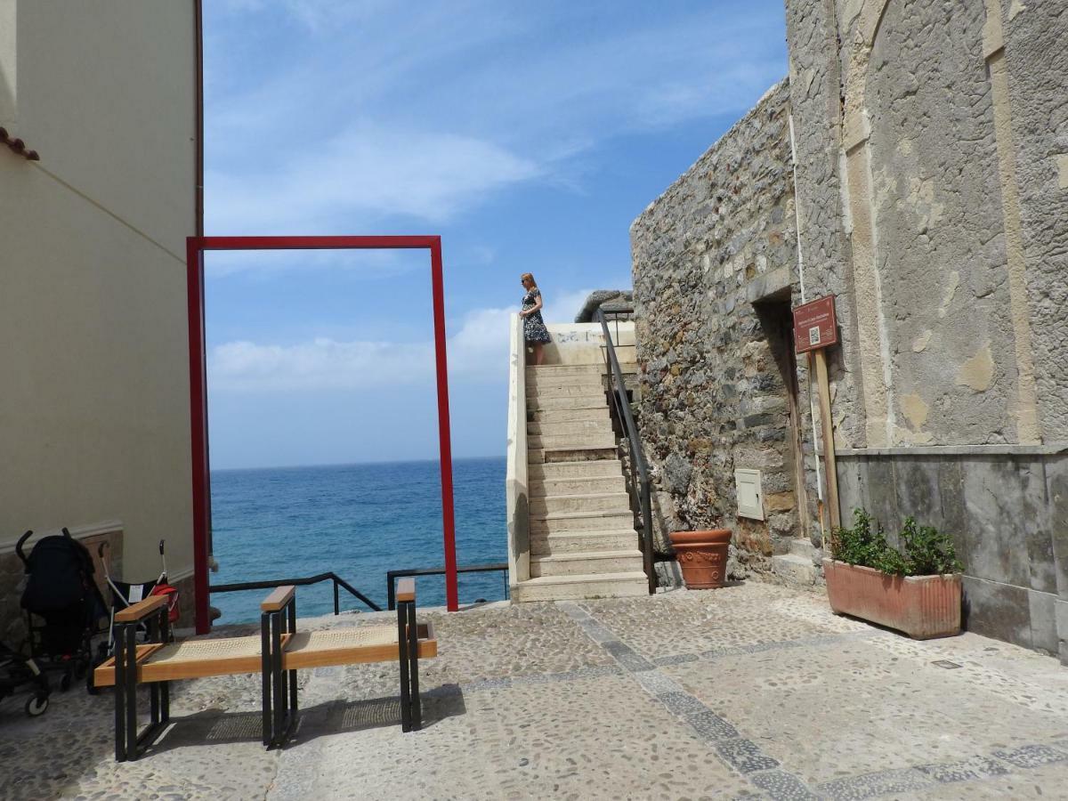 Villa Terrazza Piazzetta Piazza Francesco Crispi à Cefalù Extérieur photo